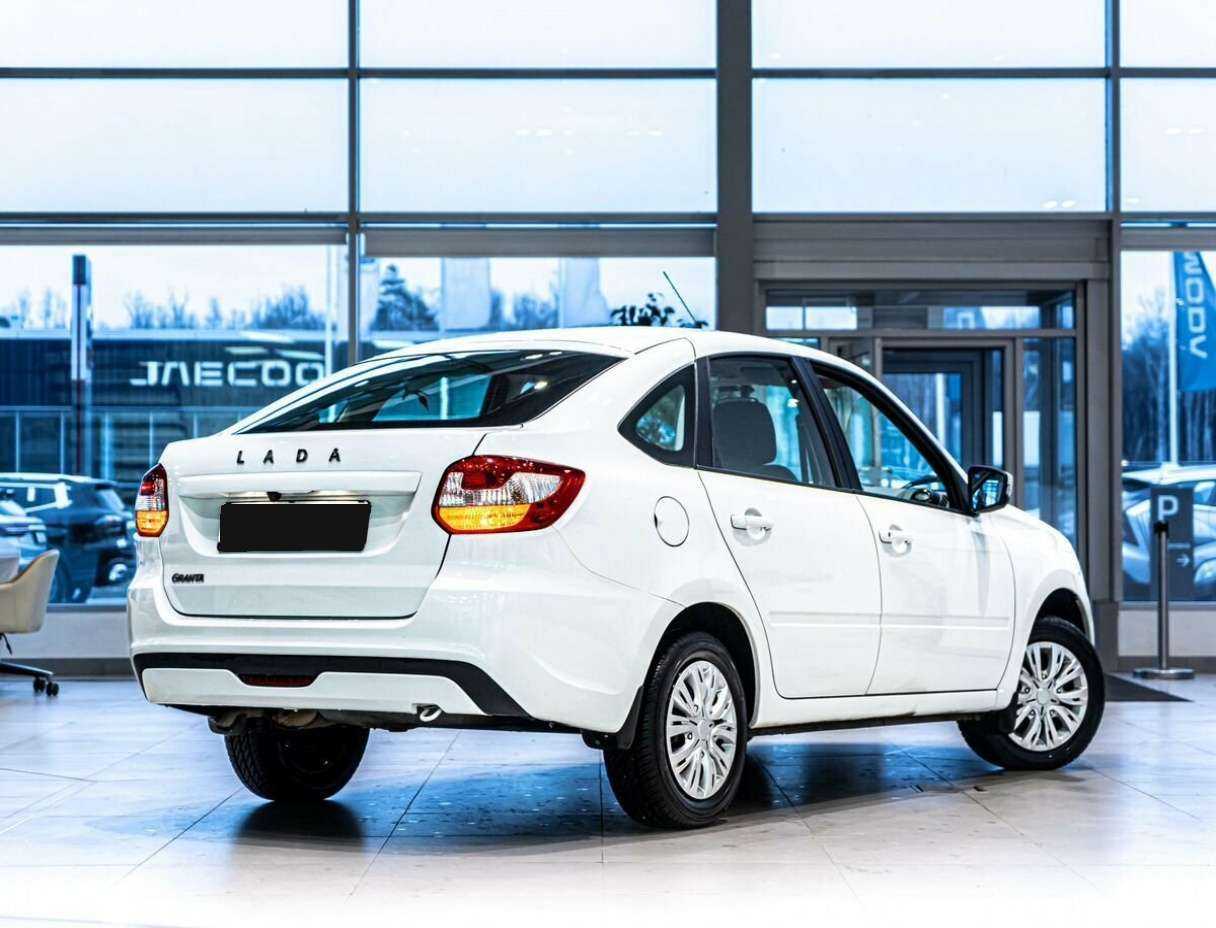 Lada (ВАЗ) Granta, 2023 - фото №3